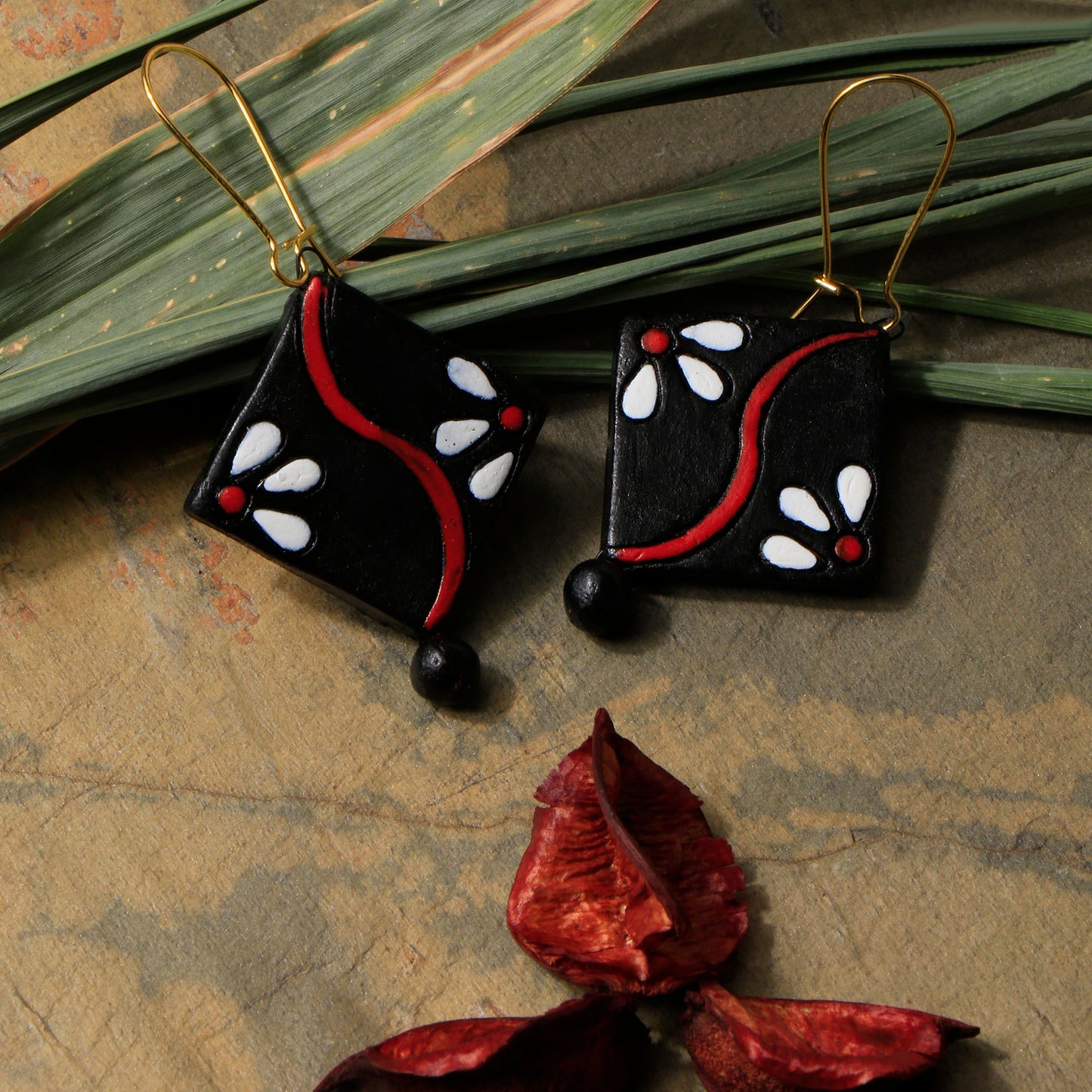 Rangsaari- Handcrafted Clay Dangler Earrings