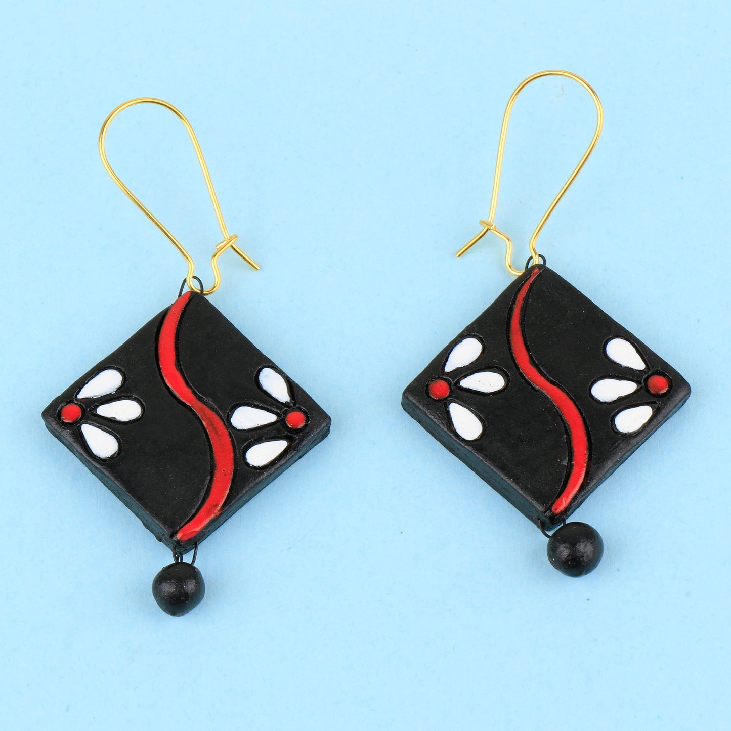 Rangsaari- Handcrafted Clay Dangler Earrings